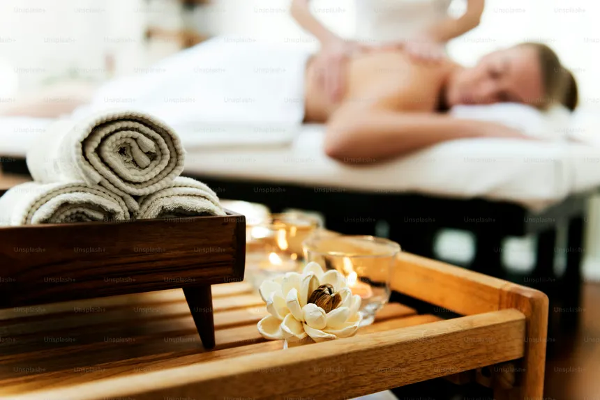 Women playing the Lila self discovery board game in a cozy studio